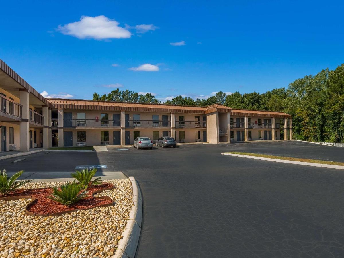 Rodeway Inn Грийнууд Екстериор снимка